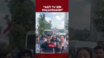 Akit Gazetesi önünde Ferdi Zeyrek protestosu: Bu bir paçavradır!