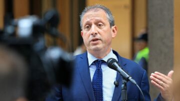 New York City mayoral candidate Brad Lander detained by ICE