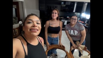 Almuerzo de amigas esperando a Wendy