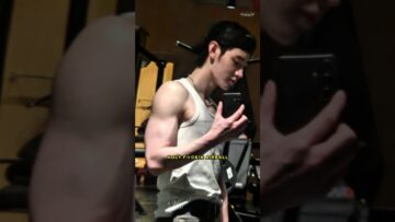 SUNGHOON WHAT ABOUT OUR SANITY 😭 sleeveless #enhypen #sunghoon after work out 💪🏻I’M NOT FINE #엔하이픈